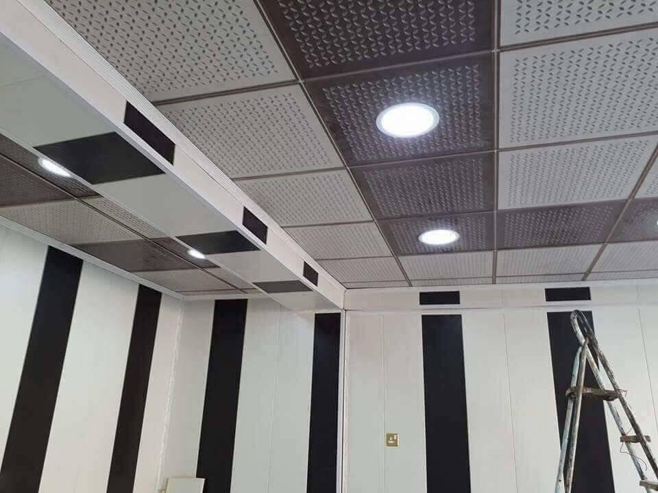 السلام عليكم شباب عمل سقف ثانوي وتغليف جدران هاذه رقمي للتواصل  ***********
