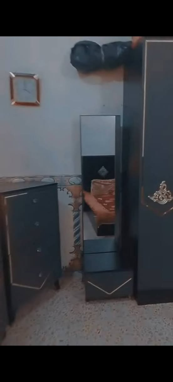 غرفه تركيه مستعملة سعرها 700 وبيهه مجال مراسله عل الواتساب عل رقم *********** العنوان بغداد الشعله

نص مكتوب في الصور:
- ٢٢ تشرين الأول، ٢٠٢٤ ٤:٤٤ م ٠:١١ / ٠:٤٥ المهملات الإضافة إلى تعديل مشاركة
- ٢٢ تشرين الأول، ٢٠٢٤ ٤:٤٤ م ذات صلة ٠٠:٣٢ / ٠٠:٤٥ تعديل الإضافة إلى المهملات مشاركة
