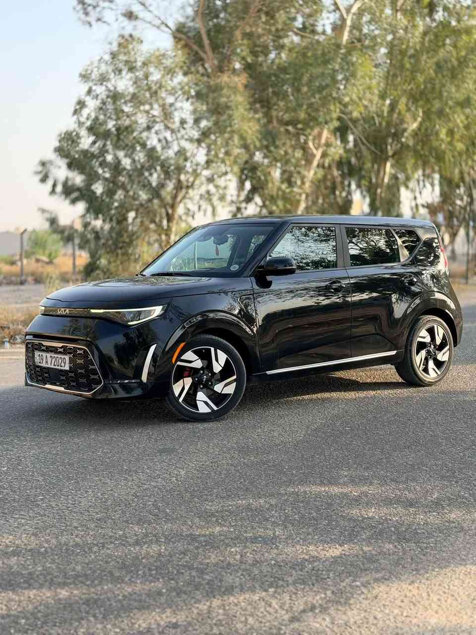 للبيع كيا صول جيتي لاين 2025   SOUL GT LINE
السلام عليكم 

كيا صول فول مواصفات 1/1 اعلى فئه بالصول المرغوبه 

محرك 2000 دوش 

رقم كربلاء الدولي باسمي تحويل ثاني يوم 

وارد امريكي 

حادثه دعاميه وبارد في جاملغ وصور الحادث مرفقه بالمنشور

مكان سياره كربلاء المقدسة حي التعاون 

المواصفات 

 

🟡 فتحه 

🟡بصمه عدد 2 

🟡رادار امامي 

🟡رادار جانبي 

🟡رادار خلفي 

🟡تدفئة كشنات 

🟡وضعيات قياده سبورت وايكو ونورمل 

* صدامات GT-Line رياضية

* شبك أمامي Gloss Black

* مرايات خارجية Gloss Black

* إشارات بالمرايات

* فتحة سقف كهربائية

* شعار GT-Line

* شاشة 10.25 إنچ

                                          Apple CarPlay وAndroid Auto 

* شحن لاسلكي للموبايل

* تشغيل بصمة/زر مع Smart Key

* تحكم أوتوماتيك Dual Zone

* دركسون جلد

* مقاعد خلفية قابلة للطي 60/40

* 6 سماعات

* فتحة سقف كهربائية

السعر اتصل وبيك خير وتدلل ***********
