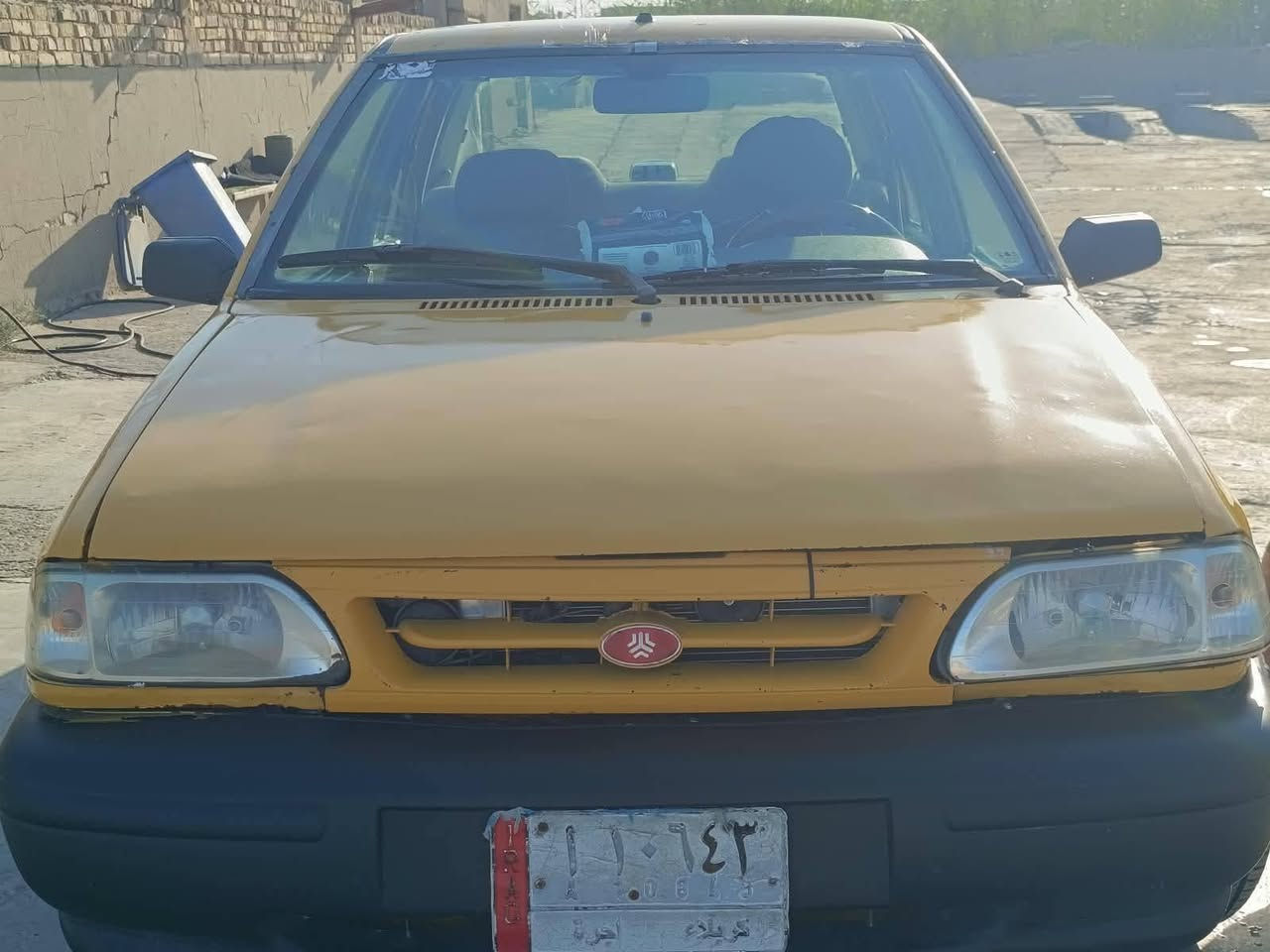 سايبة موديل 12 مكينة وكير وداينمو كيا برايد مكفولات  تايرات اماميات جدد حدادية منظومة تبريد جديدة عوزهة بوابات جامة امامية جديدة دواخلهة نضيفة مثل ما تشوف مصبوغة عام  خياسات ما بيهة كهربائيات كلها شغالة ما بيهة كل نقص عبوة فيت بم جديدة مصارلها يومين وادامة كاملة كلشي ما عايزهة ما عليهة غرامات عليهة هيئة 550 سنويتهة ساقطة ب24  وراعيهة موجود شراي تصال عل رقم ***********
