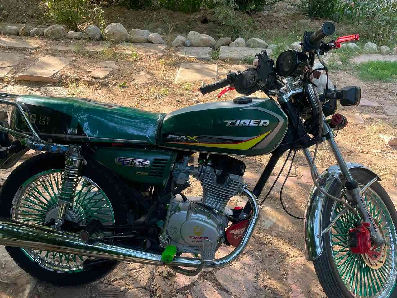سەرەتا بەناوی خوا ئەم ماتۆڕە بۆ فرۆشتن 
تایگەر ٢٠٢٥ مەسرەفی تیانیە مەنەفێسی ماوە 
نرخی ٦٣٠ معامەلەیەکی برایەنەی تێدایە 
شوێن سلێمانی 
ژمارەی تەلەفون ***********
ئەگەر موشتەرینیت سەرمان مەئشێنە 
لەسەر ئزنی ئەدمین

