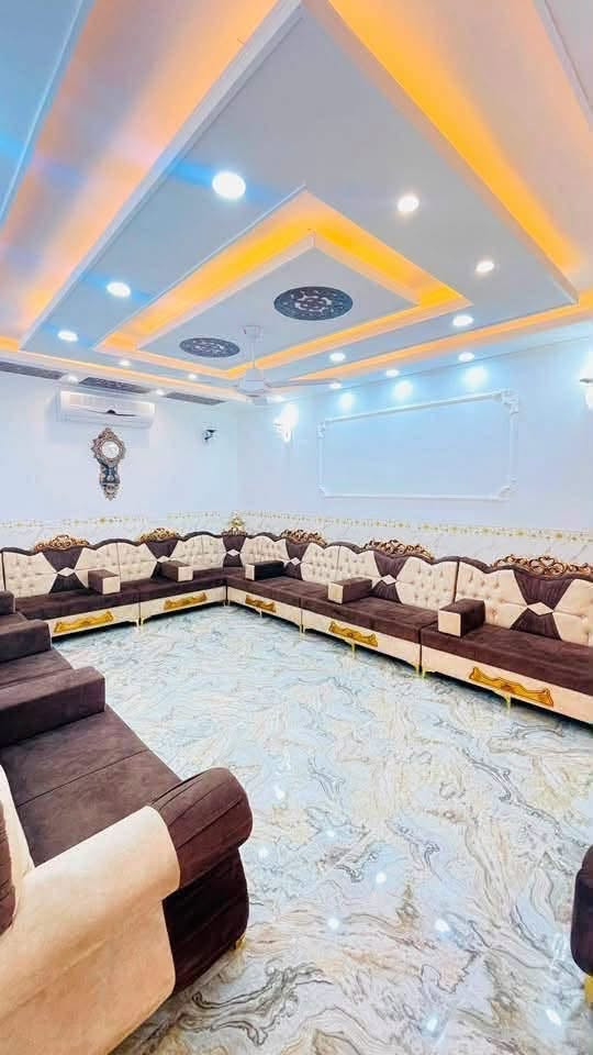 ( بيع مستعجل ) سعر منااااسب 
دار للبيع 200 متر طابو ملك صرف 
يحتوي الدار على 3 غرف نوم وقرب المدارس ومن كامل الخدمات 
في كركوك - حي العسكري قرب مدرسة الجواهري
السعر : 130 مليون وبي مجال
***********

