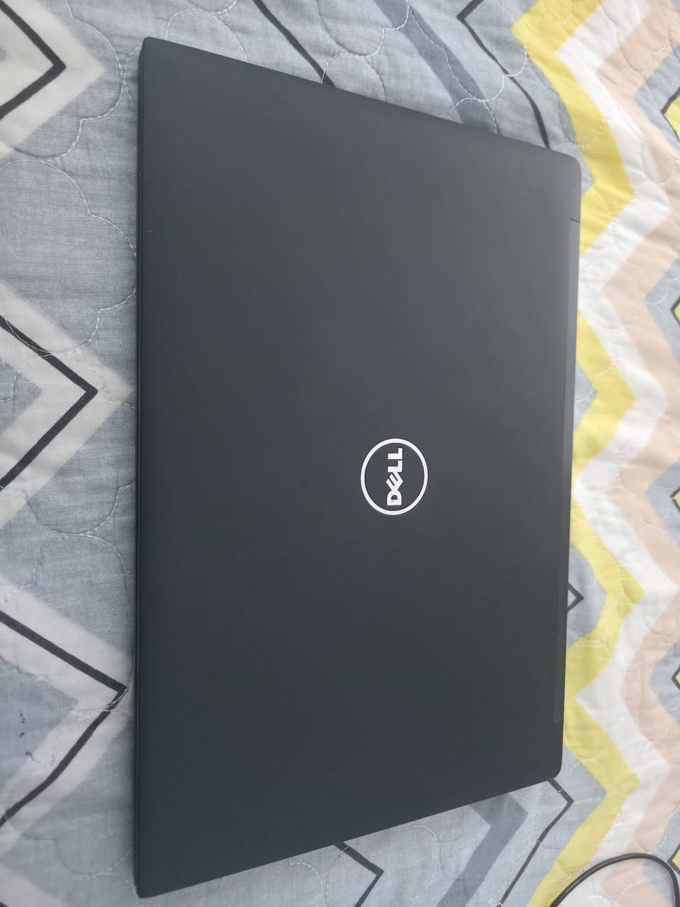 السلام عليكم شباب هذا اللابتوب للبيع DELL Latitude 7490
المواصفات 
Core i7     الجيل السادس 
Memory 8GB DDR4
SSD 256GB الذاكرة
GPU Intel(R) Graphics 520 4GB كرت شاشه داخلي

Windows 11 pro
الحاسبه جدا نضيفه كدامكم بالصور + تتحمل برامج هندسيه مثل الاوتو كاد و غيره تشغلهم بدون مشاكل او تقطيع تجي شاشه 14 يعني شكلها حلو و مرتب و حجمها كلش حلو و وزنها خفيف تدعم شحن التايب سي
السعر 325 الف و بي مجال 
 
للاستفسار ***********
