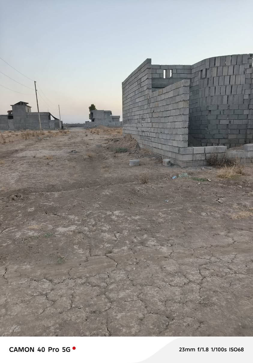مشتملات عدد 2 للبيع ركن 
المساحة 100متر مربع يتكون من
استقبال
مطبخ
صاله درج
غرفه نوم عدد 1
العنوان الحويجه الحي العسكري خلف مول الرمضان للاستفسار اتصل ***********
