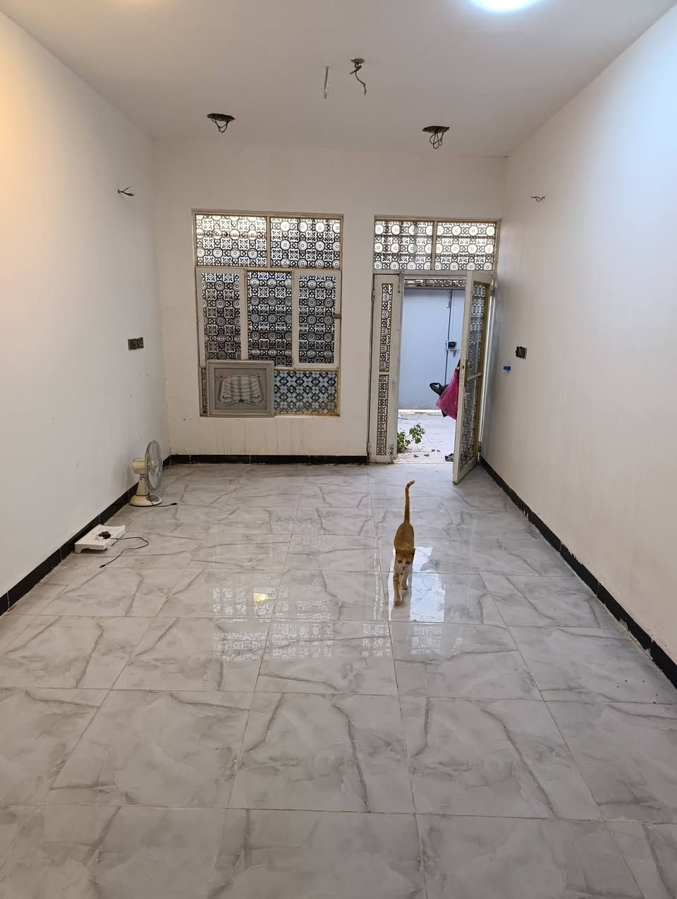 السلام عليكم/بيت للبيع 140م جديد في السهله /معمل الدبس/ صب طابوك جمهوري بورسلين/طابق ونص /السعر 50مليون ***********
