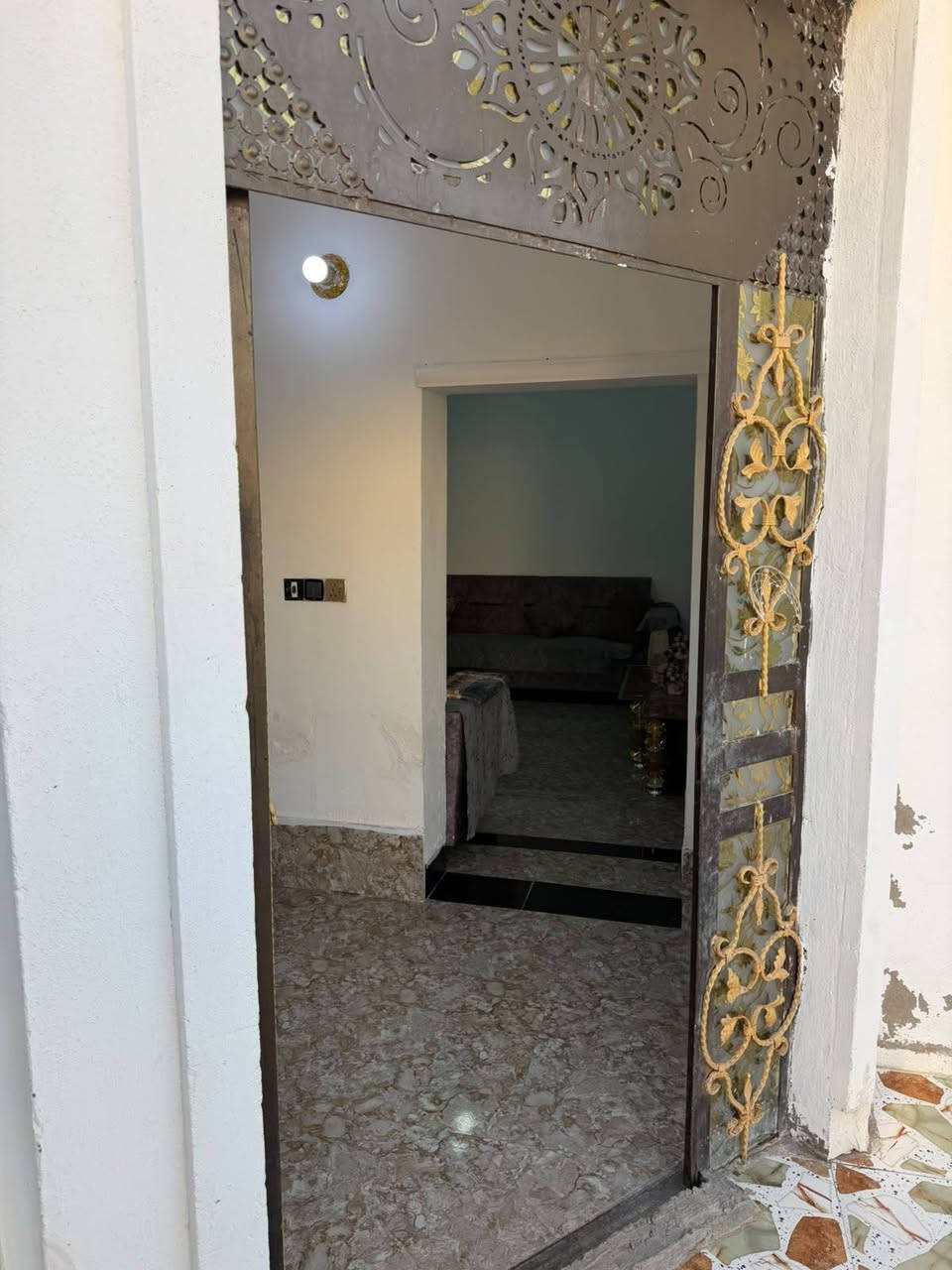 السلام عليكم
البيت البيع طابق واحد 
المواقع 
تاميم القادسية الثانية 

مساحه ٢٢٠
لوجه ١٥

النزال ٢٢

بناء حجره  
للمزيد من التفاصيل يمكنكم زيارة مكتبناا مكتب العين العقار ع شارع 40 مدخل الصوفيه الثانية 

او الاتصال على الارقام 

***********
***********
***********
