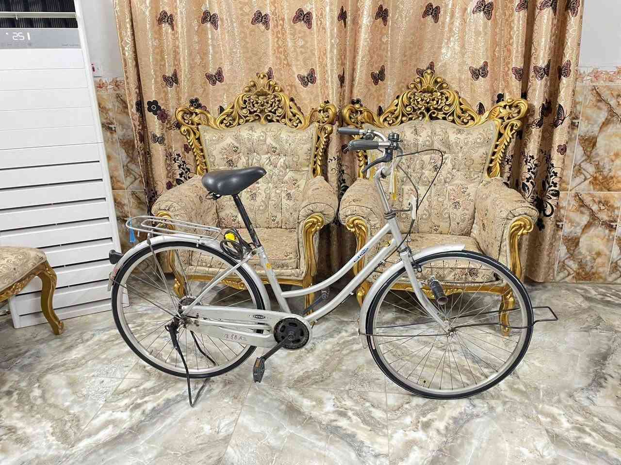 ​للبيع: دراجة هوائية (بايسكل) بحالة ممتازة 🚲
الحجم: 26 (حجم عملي ومريح).
​الماركة: WISAM (مقعد مريح وأصلي).
​الحالة: نظيفة جداً، جاهزة للاستخدام، والتايرات بحالة جيدة.
​المواصفات: هيكل قوي، قيادة سلسة، ولا تحتاج أي مصاريف إضافية.
​السعر:[65] (قابل للتفاوض البسيط).
​المكان:[صلاح الدين قضاء بلد].
​للتواصل والاستفسار:[***********] أو مراسلة الخاص.
