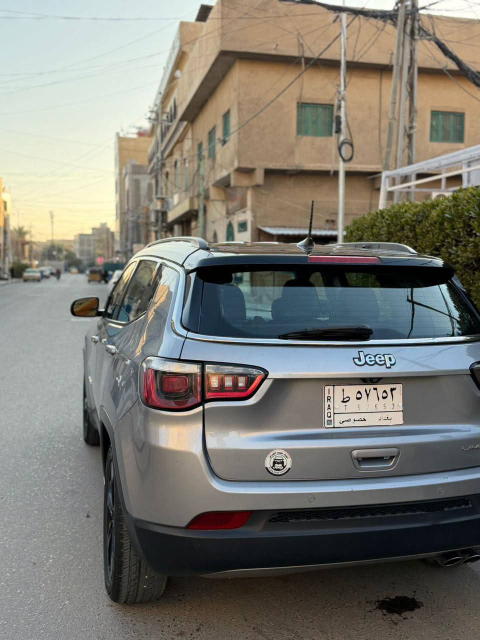 جيب كومباس ليمتد موديل 18 تو كولر
فول مواصفات جنطة كهرباء جلد كشنات كهرباء هيترات شاشة كبيرة اشاير بالمري
بدون فتحة سقف
راديتر مي وتبريد شركة بجم كبس بلادي ضررها صبغ ربع بنيد وجاملغ وباب سيارة جديدة بمعنى كلمة رقم بغداد باسمي ماشية 50 مايل حدادية جديدة بطارية جديدة تايرات جديدة
مكانها بابل مسيب او كربلاء 
***********
السعر 108 بيها مجال بسيط
