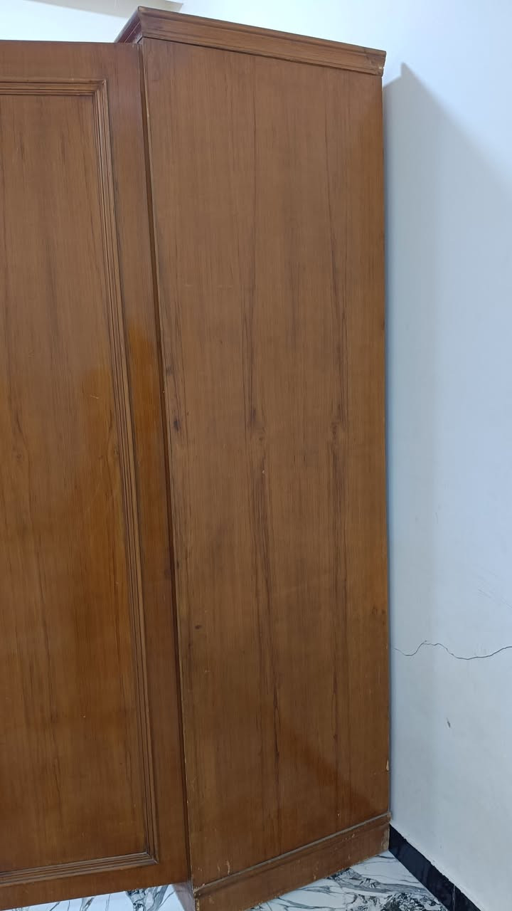 للبيع  واتساب ***********
