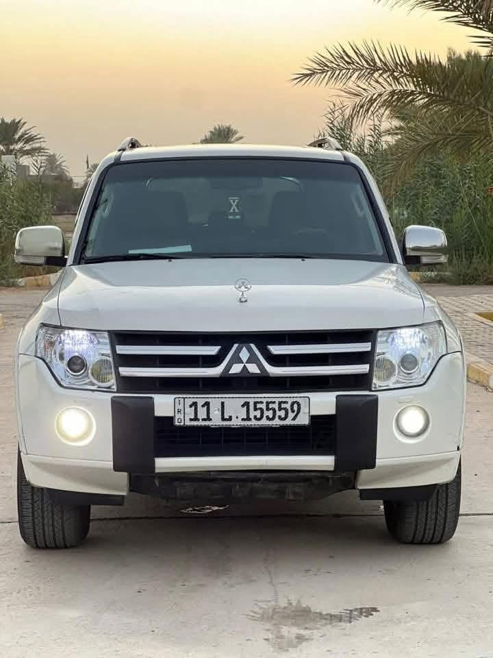 السلام عليكم 
باجيرو حبتور للبيع 2009 محرك 3000 السياره نظيفه وجاهزه من كل شي تبريد جديد دهن گير جديد السونار مرفق ماتصرف عليها دينار ابد صدر امامي كامل مع البوش جديد دسكات خلفي و امامي جديدبيها مروحه اضافيه ماتحمه ابد ولا تنقص دهن بلخير على الياخذها سعرها (130) 
 مكاني بغداد البياع الرساله الثالثه ***********
