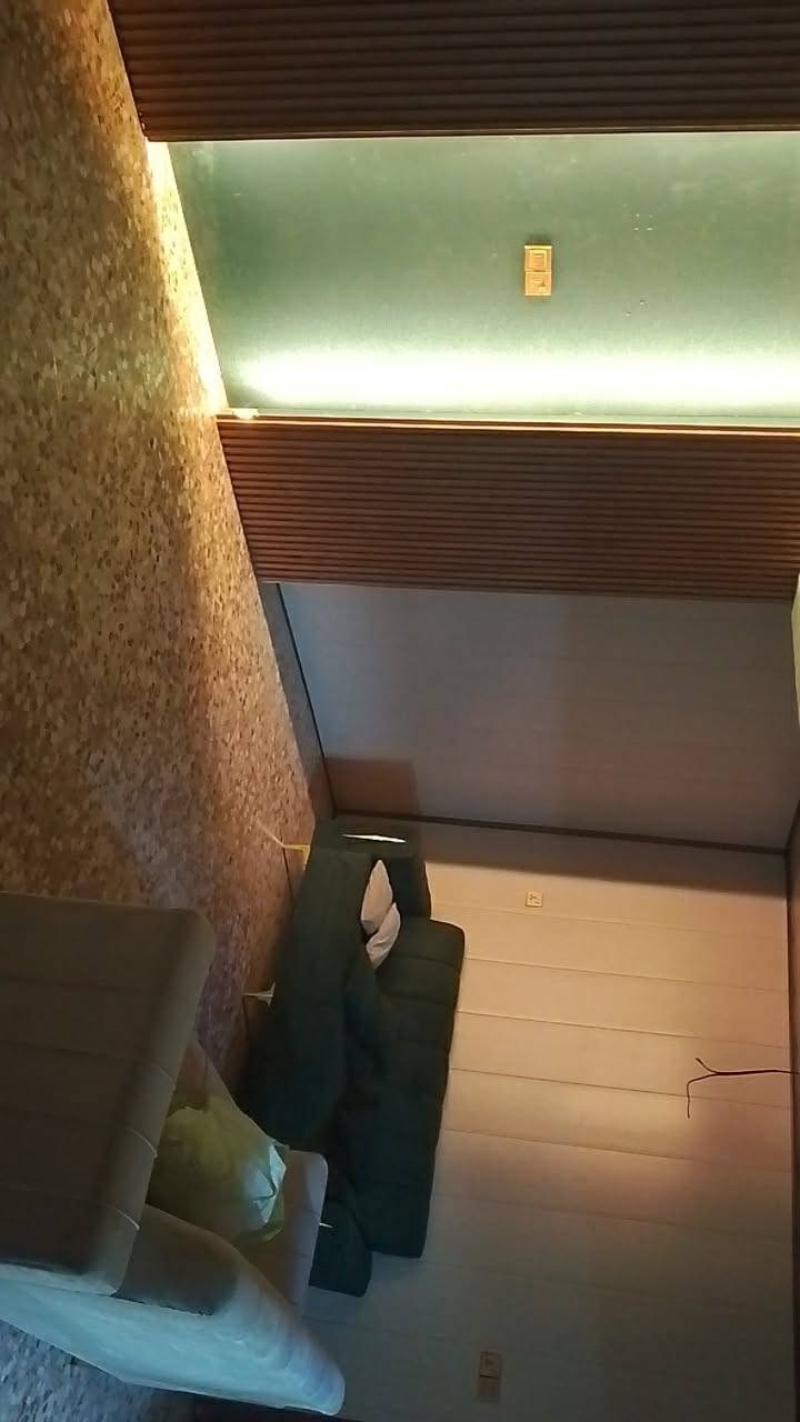 ٨ مقاعد • نضيف • بلوك اسود