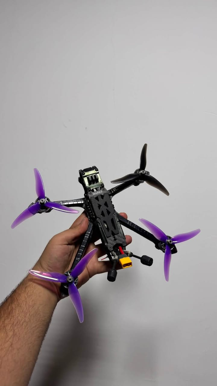 🚁 FPV للبيع 🔥

• Frame: RC Mark 5
• Camera: DJI O4 Pro
• Receiver: ELRS 2.4GHz
• Stack: SpeedyBee 50 A
• جاهز للطيران والتجربة

🎮 Jumper T15 ELRS
• شاشة 3.5”
• Hall Gimbals
• EdgeTX
• ELRS 2.4GHz

📦 البيع كامل: FPV + O4 Pro + Jumper T15

💰 السعر: خاص
📱 واتساب: ***********
