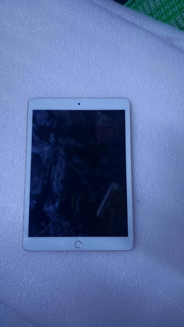 ‏سلام عليكم الجهاز كفالة iPad السعر 300 تفاصيل على هذا الرقم مكاني بغداد ***********
