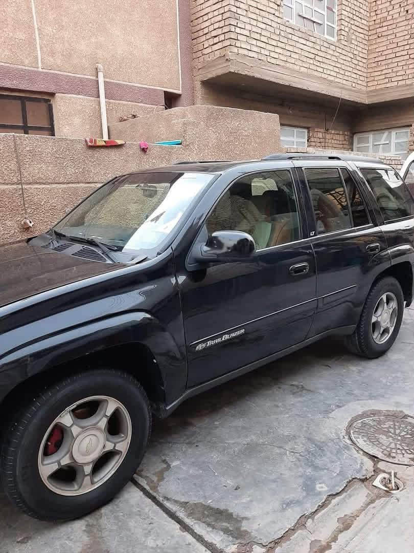 السلام عليكم بلايزر
فول مواصفات 
تحكم ستيرن 
فتحه سقف 
كشنات كهرباء
كشنات جلد 
تبريد شغال 
محرك كير خير من الله 
تخم تاير جدد
مابيهه ضربه 
مكان بغداد 
موديل 2014
اصل 2006

***********
سعرخاص
