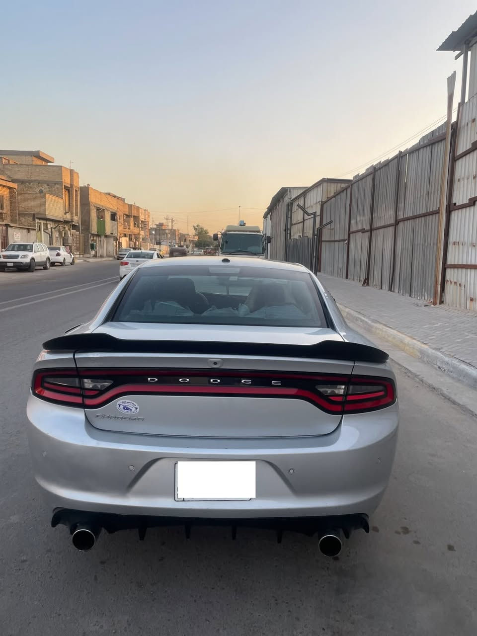 Charger 2022
مواصفات sxt
سياره ما لبيت سياره جديده ممشه 36 
حساسات كامره شاشه كبيره 
سبورت رياضي
حجم المحرك 3600
بصمه ابواب تبريد قطعتين 
لايت زنون بورقه شديته
تشغيل عن بعد مثبت سرعه 
حادث جاملغ وبنيد لجاملغ لثاني بي شويه بدون دواخل مكفوله لغود شواصي 
مستعجل ع بيع عنوان بغداد 
رقم *********** واتساب 
الاتصال ***********
