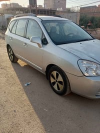 من رخصة مسؤولين الگروب عندي كيا كارينز للبيع موديل 2009 خليجي محرك 200...