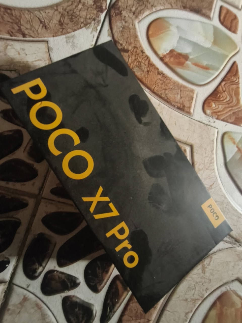 لpoco x7pro ذاكره 512رام 12 الجهاز بيه الكامره التقرب ما تشتغل أما الزاويه الواسعه تشتغل سعر الجهاز 300قفل ***********واتساب العنوان ناصريه مركز
