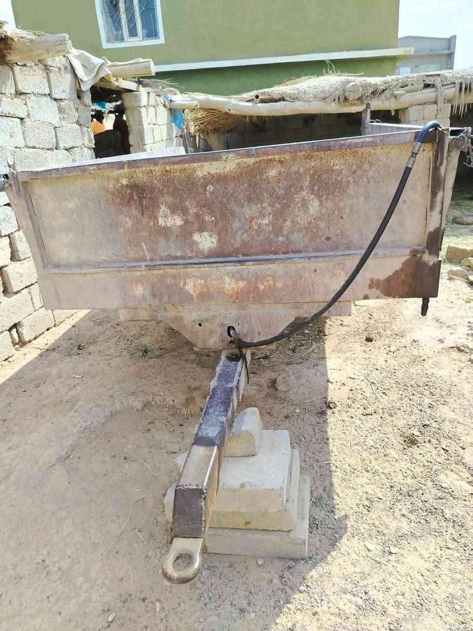 السلام عليكم
 معدات تنكتر للبيع خرماشة بيروتي مع عربانة سكندرية و فدان 

الاتصال على الرقم 

***********
