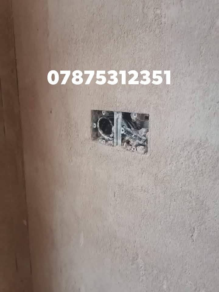 الباخ من اهالي كربلاء.  متفرغ حاليا شغلي  سمنت جص بورك مكطوعه وعل متر وشتغل كرسته وعمل وسلم مفتاح *********** ‏‪ ***********
