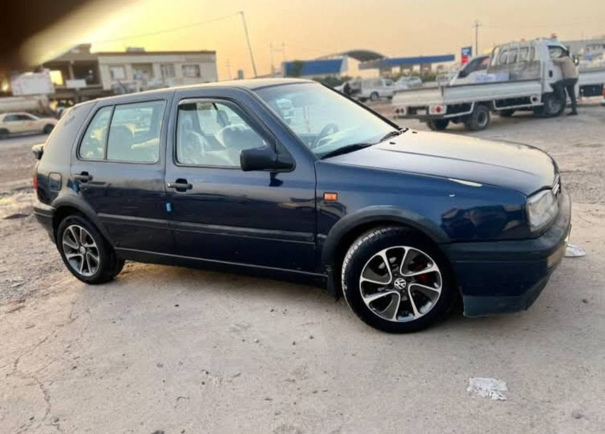كولف نفخ MK3 موديل 1992
رقم انكليزي 
شرط تحويل
مكينة 2000
كير اوتو بس يراد تعمير
كهربائيات شغالة
صدر امامي جديد 
تبريد شغال ثلج
كشرها مثل ماتشوف كدامك
سيارة تخبل الله شاهد وعظمتها حلوة وناعمة
السعر رايدها ب29 وبيها مجال بسيط
مكاني اربيل
 ***********موجود واتساب أربيل, العراق

