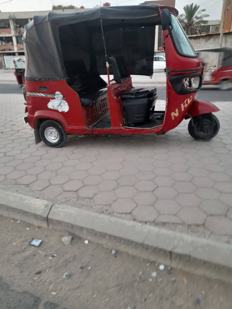 الرقم بي وتساب

نص مكتوب في الصور:
- ***********