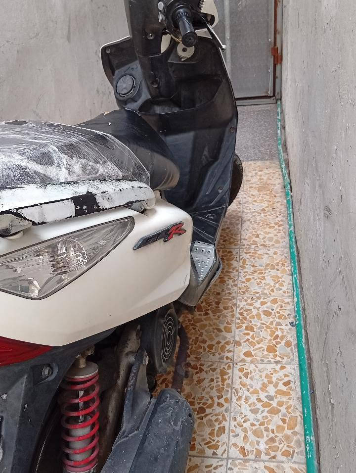 ماكس ثعلب • نظيفة • تايرات جدد