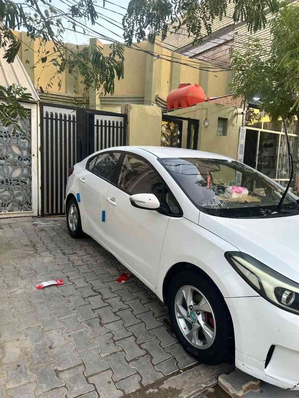 سلام عليكم..
سيراتو مديل 2017 مكفوله من صبغ بيه اقل الشبر في الجاملغ الايسر والباقي مكفوله كير ومكينه وتبريد كفاله عامه مع تخم تاير جديد السعر 125وبيه مجال بسيط***********
