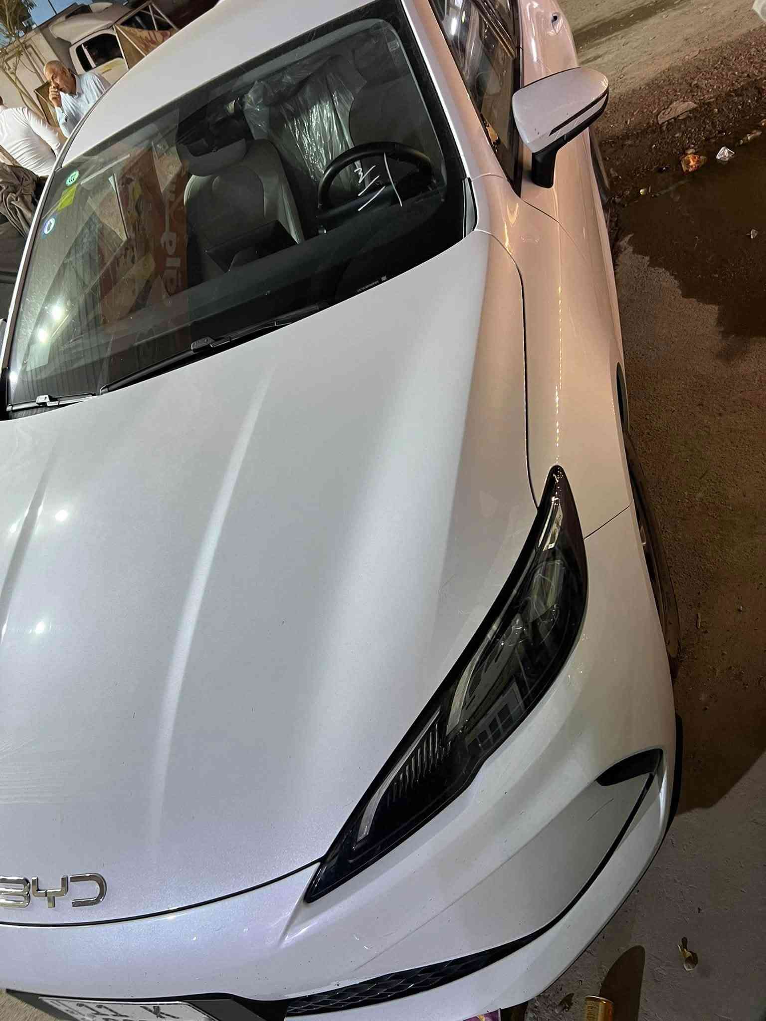 سلام عليكم للبيع بي واي دي موديل 25 ماشيه 13 الف 
بيها طخه خفيفه بالصندوك سعر 20 مليون 
تفاصيل اكثر اتصال *********** 
مكان سياره بغداد
