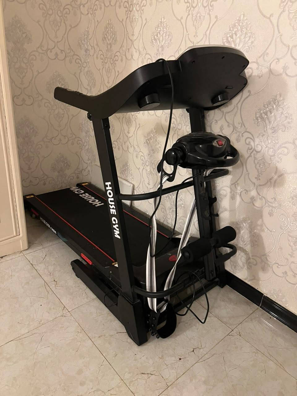 سلام عليكم جهاز جري بعده بل باكيت بي ثلاث لعبات مثل ماموضح بصوره جهاز نضيف سعر 400تواصل على رقم *********** لعنوان سماوه مجمع دوح
