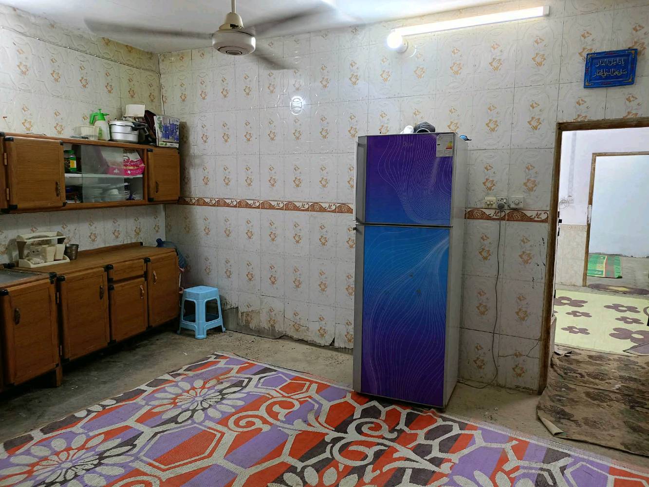 سلام عليكم 
بيت رزاعي للبيع.........؟ 
بيت مساحة 100متر للبيع 
خلف مسجد السهله شارعين 
خلف طابو يعني كافت الخدمات بي ماي ومجاري  وشارع مقنص كهرباء وخط مولده وتانكي ماي  كيزر  
كامله معامله مال تطويب 
بي غرفه وصاله ومطبخ وصحيات  وساحه بيه حديقه 
سعره 33 وبي مجال
وهذا رقم اتصل بي واتساب ***********