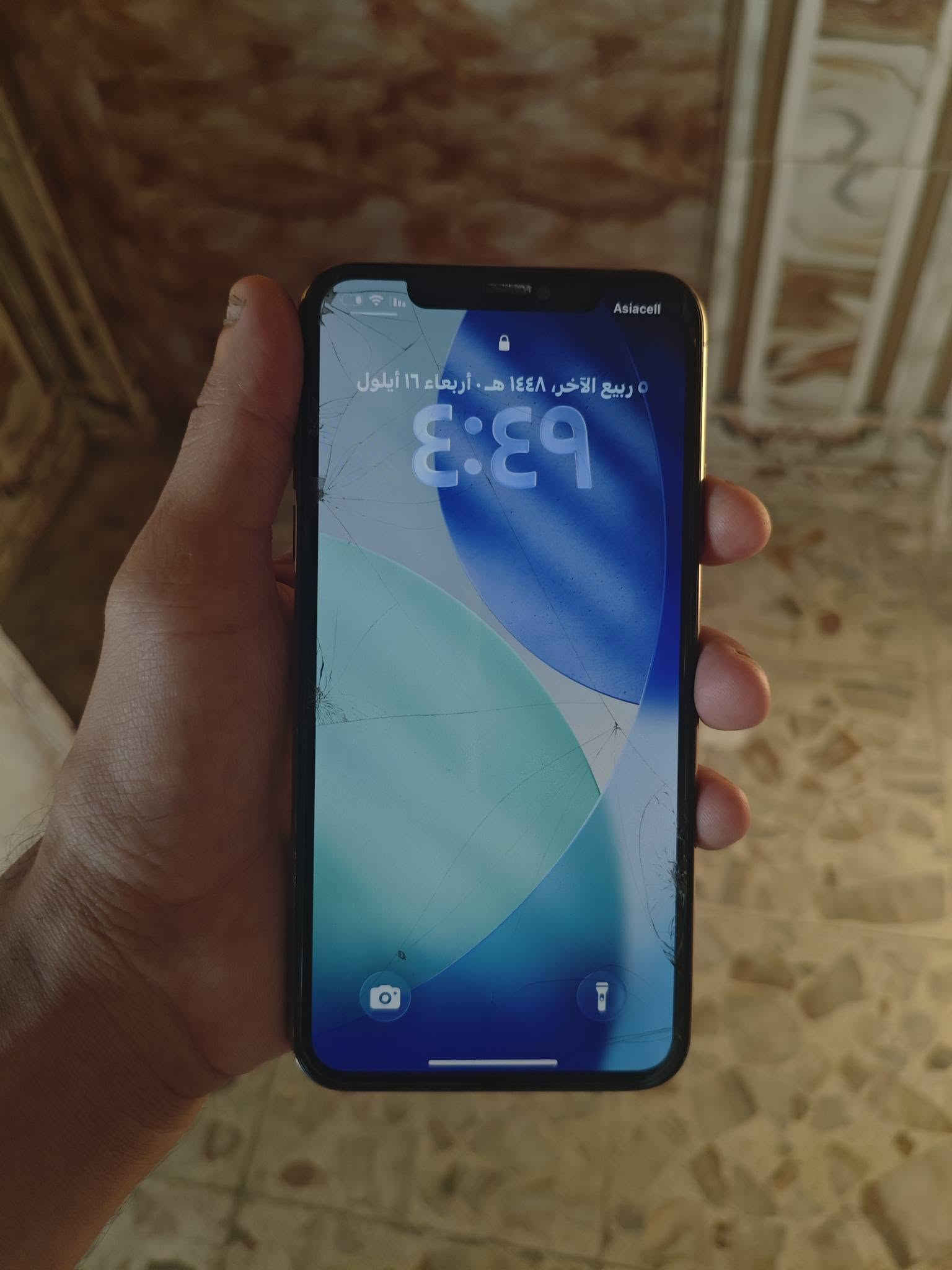 ايفون ١١ برو ماكس
لون ذهبي
مبدل بطارية 
بطاريته ٩٦ 
نظافة ١٠٠ مثل ماواضح بالصور
(اللزكة مال شاشة مكسرة شاشة مابيهه شي نهائيا)
نموذج m
ذاكرة ٢٥٦
وكلشي بي شغال وع فحص
٢٤٠ وبي مجال قليل
مكاني بغداد تاجي سبع البور
***********
