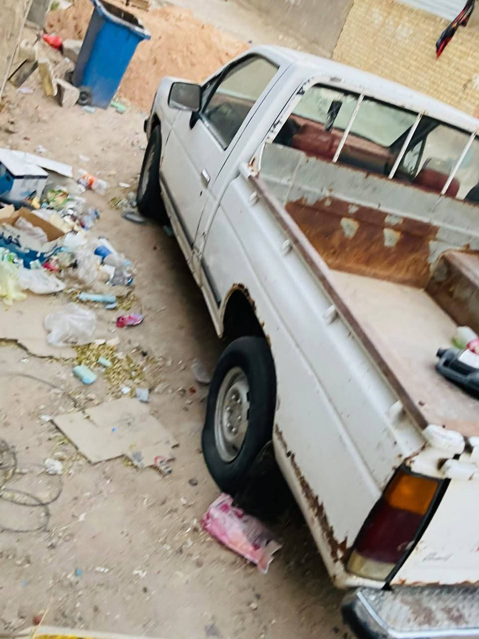 السلام عليكم نيسان مستحيه 1994 رقم كربلاء نكليزي بسمي كير محرك نضيفات العنوان بغداد الدورة شارع 60 الاتصال ***********
