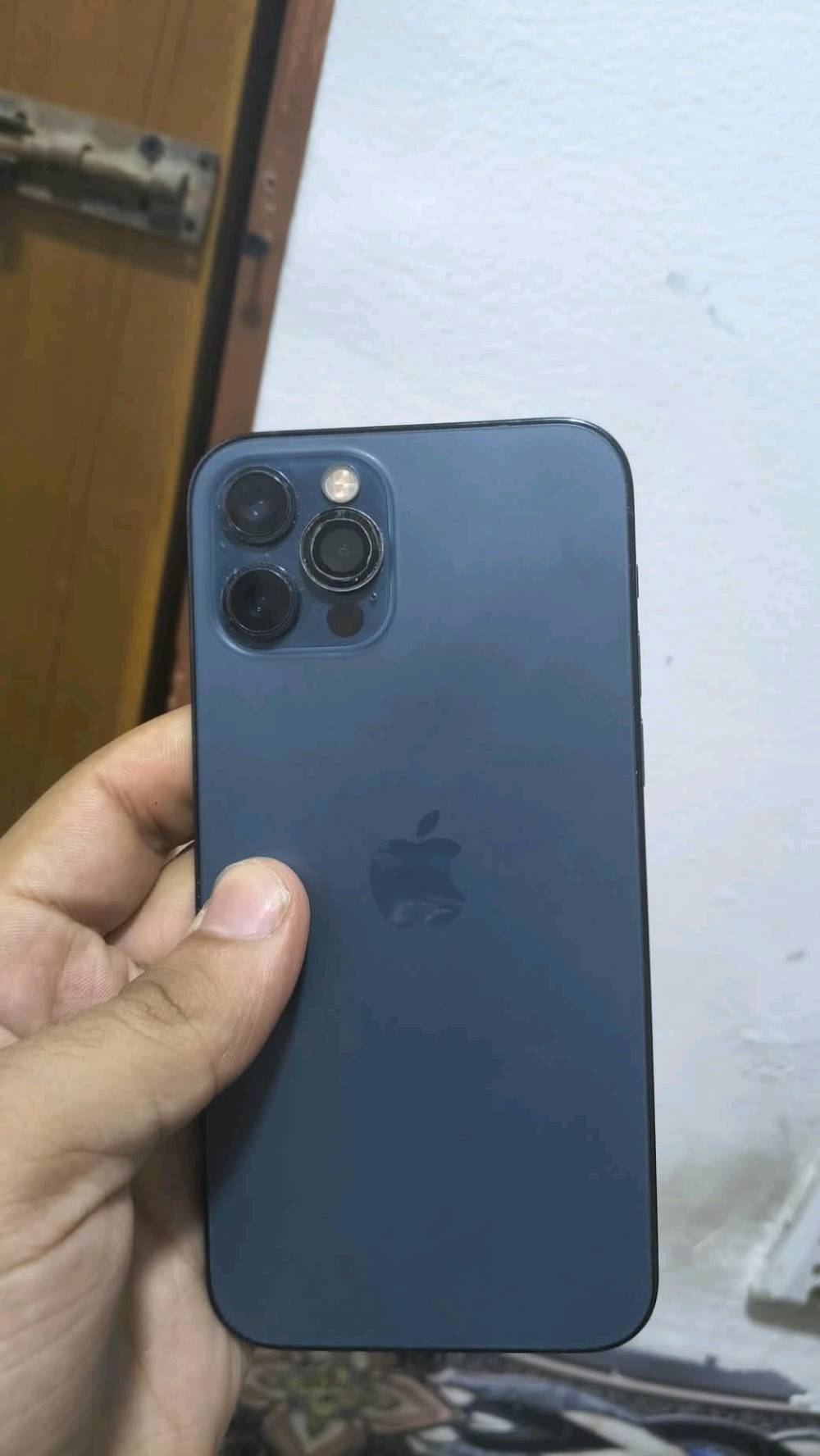 آيفون ١٢ برو • ١٢٨ • نظيف جدا