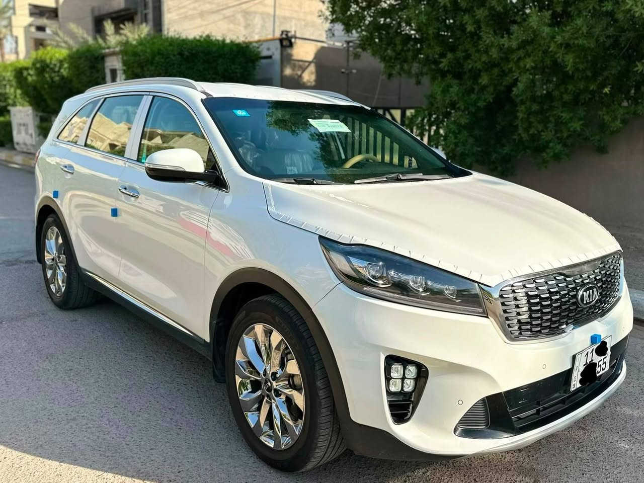 كيا سورنتو خليجي 
رقم بغداد 
موديل 2019
لون ابيض 
٦ سلندر ٧ راكب 

بصمتين: تشغيل وتقفيل 
الباب الخلفي كهرباء 
بردات خلفية اصلية 
كشنات جلد اصلي لونين 
كشنات ٢ كهرباء 
شاشة كبيرة اندرويد 
كامرة دوارة اصلية 
حساس امامي وخلفي 
مري شفط مع القفل 
جي : بي: اس: خرائط طرق 
اريل ابيض طيارة 
كيجات السرعة زئبقية 
شاشة الدشبول الكترونية 
تحكم استيرن فول 
حاكية : ابلوتوث: اوكس 
نظام ايكو درايف 
اضواء ترحيب بليدات 
علامة سورنتو بلدوسة 
تبريد ابيانو لمس 
تبريد ٣ قطع ثلج 
مانع انزلاق وانحدار 
شاشة اعطال بلدشبول 
لد امامي وخلفي 
لايت زنون اصلي 
اشاير بلمري 
يدات نيكل اصلي 
ويل اكروم ١٩

ماشية 45 الالف 
بدون ضربة وتبديل واشخوط 
سيارة جديدة مكفوله من الزلغ 
العنوان بغداد حي الجهاد 
*********** السعر 240 بيهه مجال

