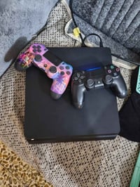 بلي فور • نضيف • ويا يدتين