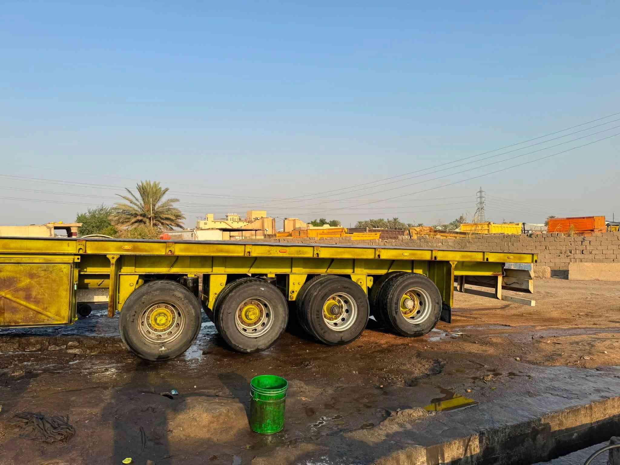 السلام. عليكم للبيع سكانيا 113سنكل امامي بلادي دوار وية الإستيرن رقمها كربلاء مشروع وطني باسمي السيارة مربوطة فلات ذات جوانب متحركة 4محاور 
مكينة 6سلندر /كير 3في3  اكسل بومة دسك 
كير ومكينة وأكسل وشاصي وقمارة خير من اللة
تخم بانزات من الرأس للعربانة 

العربانة حدادي 4محاور مزوج على 22ونص ثنين ثابت وثنين تعليك 
بس شاصيهة أوربي السمك 14
طولها 1340  /دناكيرها2كالبرس و2RR الماني 

السيارة بيهة تأمين على الأردن 
السعر (240) وبيهة مجال 
مكان السيارة بغداد 

***********
