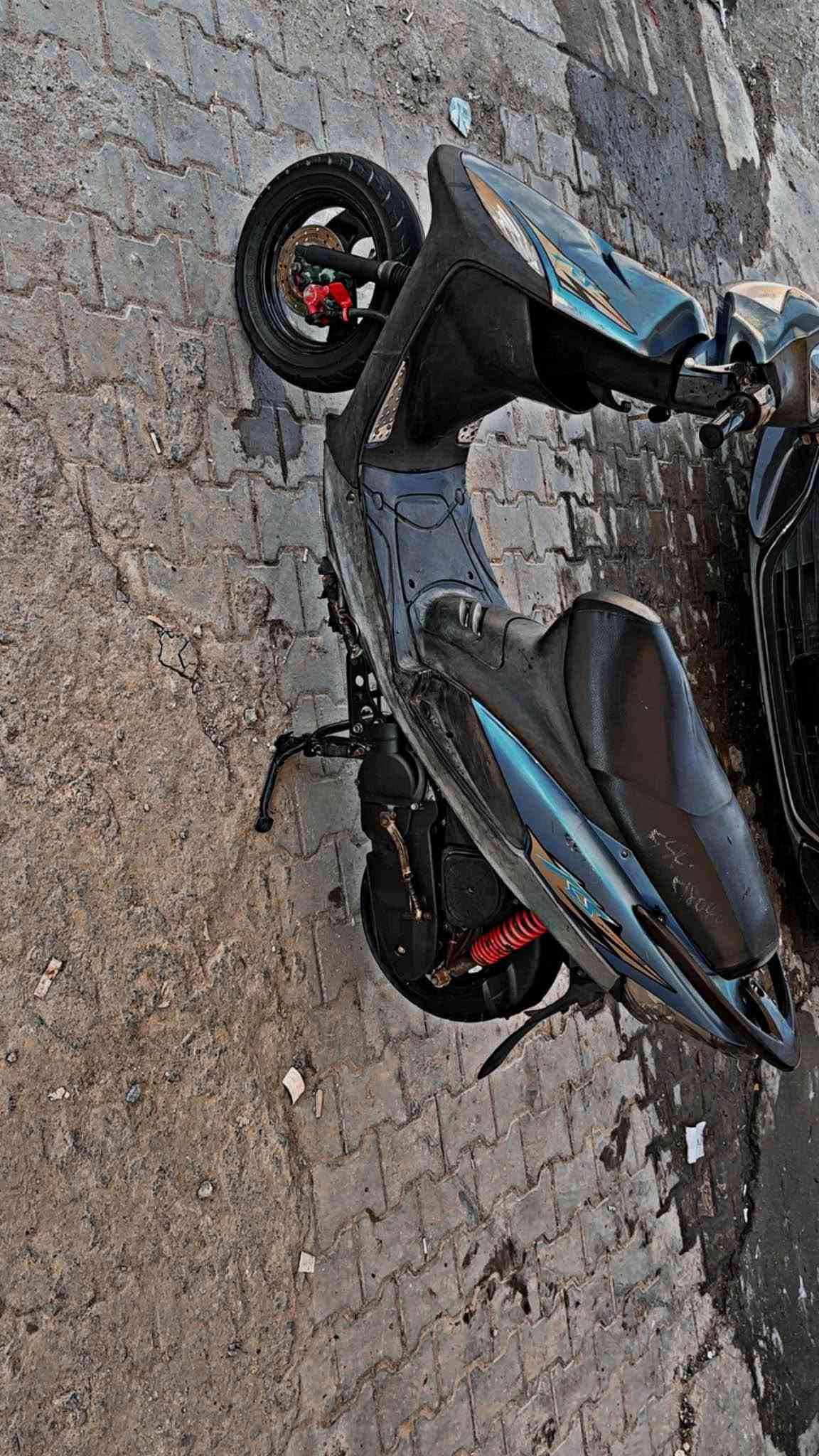 السلام عليكم للبيع ماكس عدله مديل 2006لدراجه بلاديه مختمه ختم واحد ويه المكينه بيه فوك ل 11ختم كله مطابقه ويه المكينه ماشيه 25الف حقيقي يعني بعده زيرو الدراجه اخت الرمبه جديده بمعنه الكلمه بوشه 49بلاد لدراجه جاهزه للخير دينار احمر ما تصرف عليه كلشي بيه شغال بريك امامي خلفي كيج بانزين وسرعه كهربائيات كله شغاله من الطول للطول مثل ما موضح بلفيديو لا تجي تكلي شبيه ما بيه كلشي موضحلكياه بلفيديو حتى لكهربائيات هم موضحها لدراجه احلا من الصور سلفه وهندرها شغالات بيه كزوز اف ام لدراجه رايده ب 700وبيه مجال قليل للشراي ليشوف روحه يريد يسولف وما يعجبه السعرخل يعبر المنشور مكاني بصره تنومه شارع المشروع للستفسار هذه رقمي
***********
ما متواجد خاص ليريد يجي واتساب او اتصال Singapore

