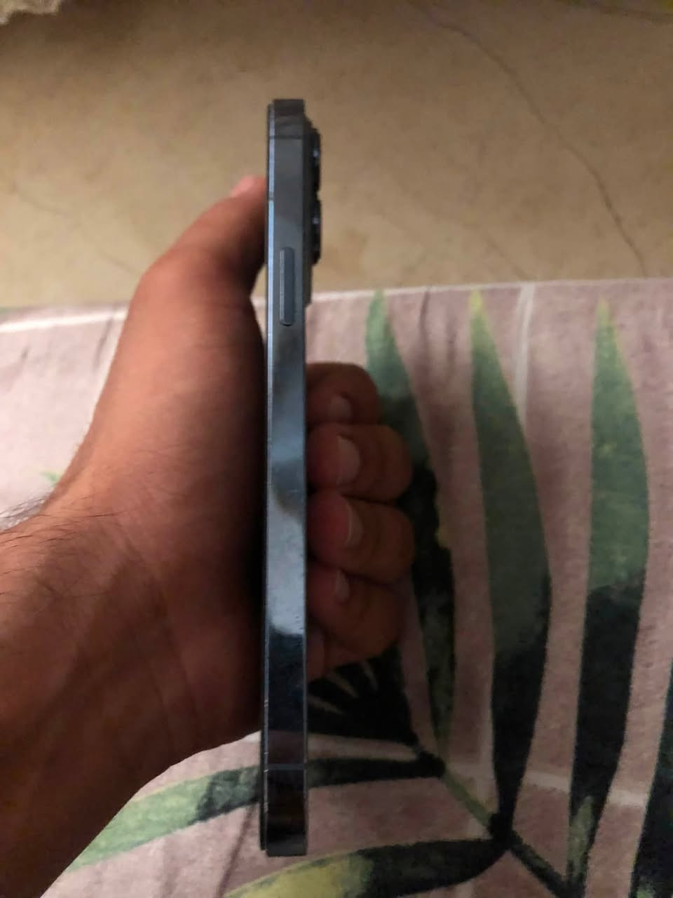 ١٣برو ماكس
لون مميز بحري 
نضافه فول شخط مابي 
مدل فقط شاشه اصليه لاتعليك ولا تشكل 
ذاكره ٢٦٥
مكاني ديالى الخالص 
***********
