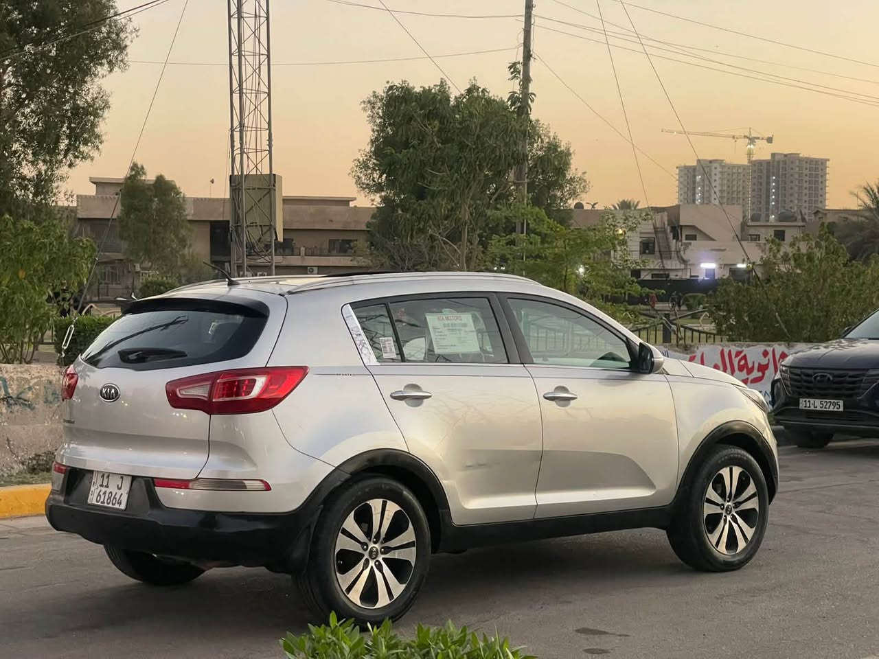 كيا سبورتج kia sportage
(السيارة فووووول مواصفات)

وارد خليجي موديل 2011 

بدون حادث ( فقط مرشوشة صبغ صفحة السايق والبنيد اثر جراد بسيط وعندي صور قبل الصبغ)

-فتحة (بانوراما)

-اشاير بالمري

-تحكم ستيرن

-كشن كهرباء

-داخل برتقالي واسود

-كشنات جلد

-حساسات دعامية 

-كاميرا امامية

-شاشة

-ويل كب 

-السيارة ماشية 103 فقط

-السيارة ب اسمي (هزة جديدية وسنوية جديدة)

مكاني بغداد الشعلة

‭***********‬
