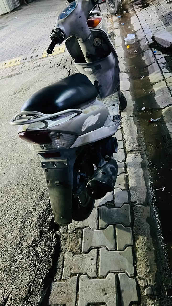 سلام عليكم الشباب دراجه مامفتوحه الشراي ينتصل 
علا رقم الهاتف *********** مكاني بلديات 
السعر 750 وبيه مجال
