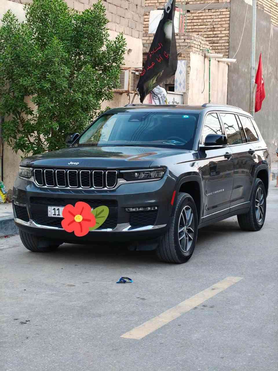 جيب كراند شيروكي لمتد L 2023
وارد امريكي فول الفول 
رقم بغ￼￼داد تحويل مباشر
محرك 6 سلندر 
7 راكب 
مواصفات 
بانوراما 
مقاعد جلد منفصل كهرباء وخزن 
كامرة داخلية 
الكير 4 وضعيات 
مخارج شحن عند كل مقعد 
باب خلفي كهرباء
تحكم استيرن فول شفتات اسبورت 
حادثا امامي موضح بالصورة 
السعر 26000$
للبيع فقط 
للاستفسار ***********
