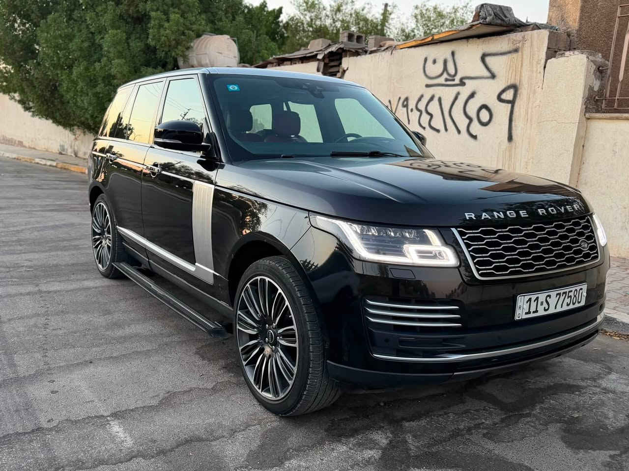 السلام عليكم 
رانج روفر فولك 2019 سردار خليجي 
  8 سلندر سوبر جارج v8 
 تو كلر اسود و رصاصي بلادي داخل احمر 
فول مواصفات واحد على واحد بيها بارد بسيط بل باب والجاملغ الخلفي مصبوغ سونار بيها 
المكينة  والكير مكفول 

مغلفة PPF  بل كامل 

مكان السياره بغداد حي القادسية 

ماشية 72000 كيلو متر قابل للزيادة 
رقم بغداد باسمي تحويل 
‎مكان السيارة بغداد حي القادسية 
‏ الاستفسار واتساب *********** متواجد فقط ماسنجر ممسوح
