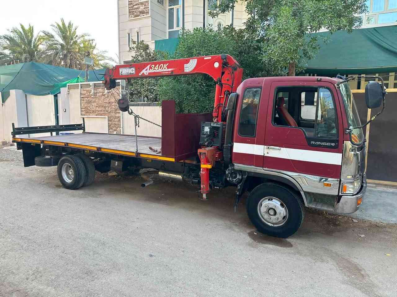 السلام عليكم هينو طيره للبيع موديل 90رقم بغداد سنويه جديده مكينه 70عادي كرين يونك 2سلايت مكفول من كل شي  طول سته وربع 
***********
