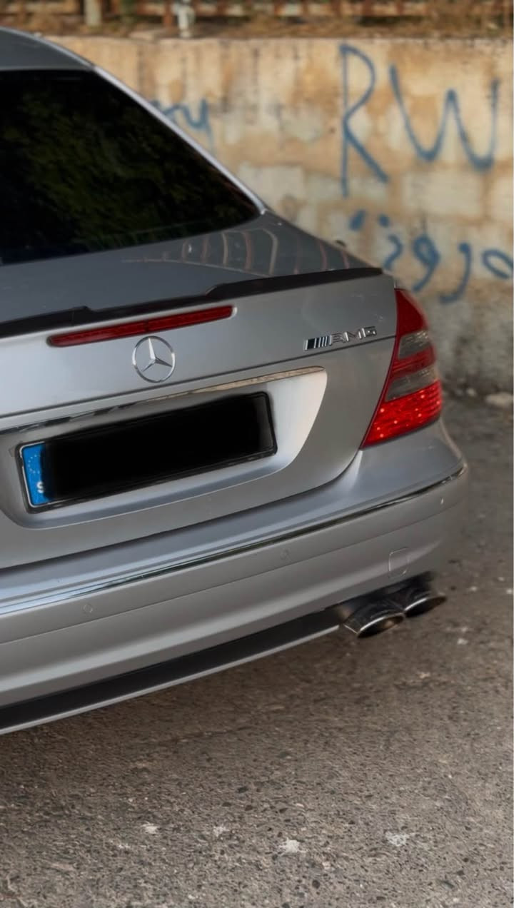 e class V6 
مەنەفێست ایبراهیم خەلیل قەپات مواسەفات موسو براوە بەشەرت تەقەو رەقە گێر مەکینە بەشەرت چرکەو ١٠٠ بکوژە تەبرید سارد گەرم مەزبوت هەیکەل بیلاد AMG سیارە نمونەیە کارەباتی هەموی بەشەرت ABSبەشەرت سەقفو حیزام بەشەرت
سەوداش دەکەم بە سیارەی مودیل نوی 
*********** أربيل, العراق
