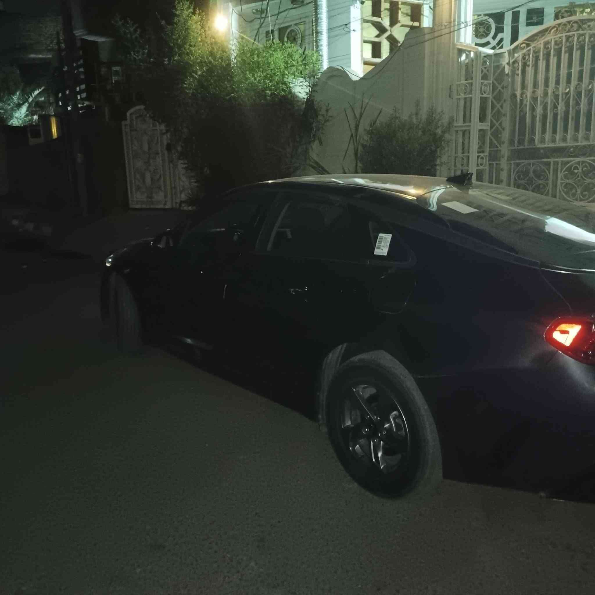 والله بلاش اريد ابيع سعر 110 وبيه مجال قليل رقم ذي قار موديل 21 رقم ذي قار بعد 3 اشهر تصير حره معوقين  تبريد ثلج ماشية 96 مكينه وكير وتبريد خير من الله.  بيه مكانات صبغ ولي عنده كي 4 مرواس ارواس بس كون جديده وحسب سوك  ***********
