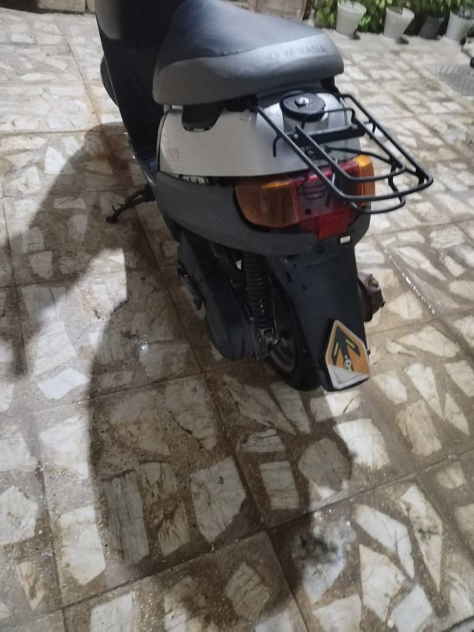 سلام عليكم دراجه بطه موديل 99 كفرات بلاديه تجفيت جديد بلك جديد كابريتر اصلي اصلي جديد الدراجه يرادلها ترتيبات قفل ستيرن شغال قفل جنطه شغال لايت امامي شغال مفاتيح ثنين وياها سعرها 175 قفل متوازي عليها ابو 170 لتخابرني رقمي *********** واتساب خاص ما موجود
