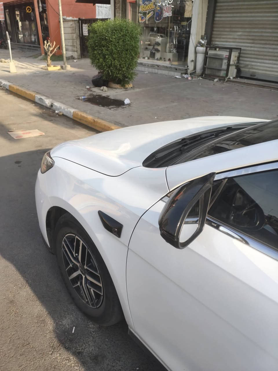 🔥 للبيع | BYD Seal 5 موديل 2025 🔥
🚘 بي واي دي سيل 5 موديل 2025
✅ مرقمة بغداد
✅ أعلى فئة (Full Option)

المواصفات:
✔️ فتحة سقف
✔️ نظام المحافظة على المسار
✔️ 13 كاميرا
✔️ شاشة كبيرة
✔️ بصمة تشغيل ودخول
✔️ حساسات أمامية وخلفية
✔️ كاميرا 360
✔️ مقاعد جلد
✔️ جميع أنظمة الأمان والقيادة الذكية

🚗 السيارة نظيفة جداً، 
📍مرقمة بغداد
📞 للاستفسار  ***********
