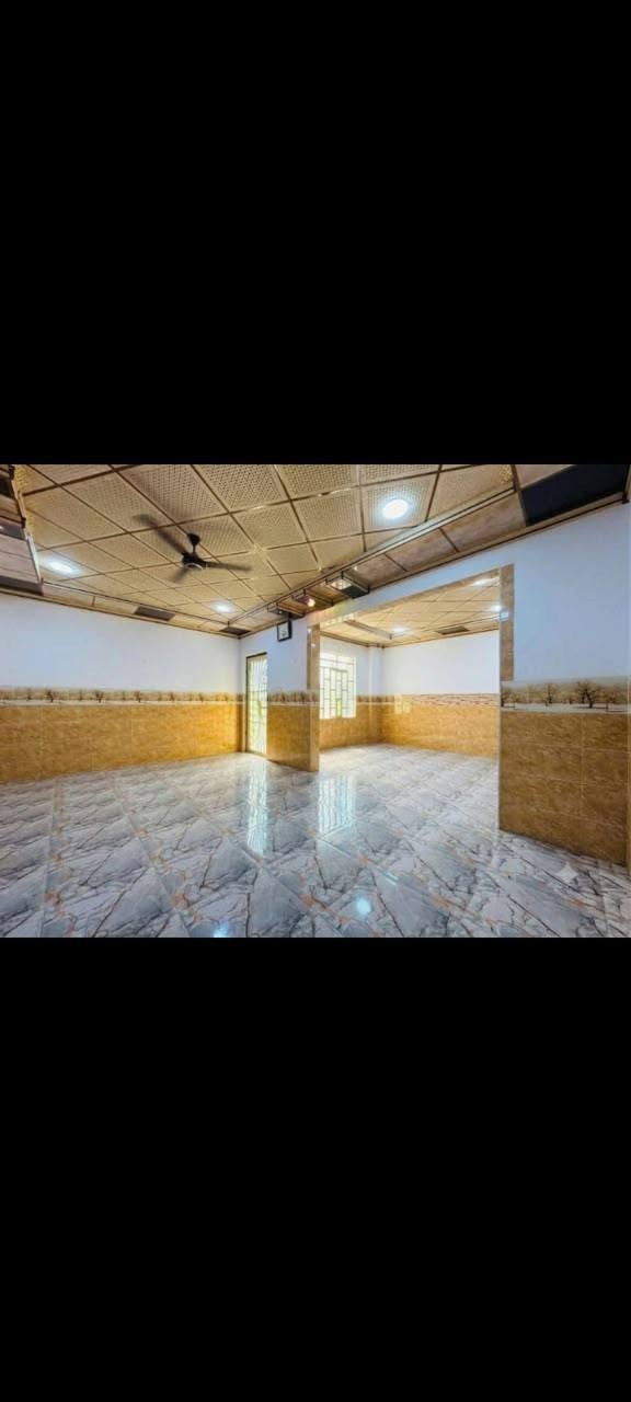 السلام عليكم بيع مستعجل دار للبيع موقع الملايين الثانيه سند زراعي قرار 25بي وصل بلديه البيت مساحه 250واجها 12ونص نزال 20البيت يحتوي على 3غرف نوم وهول واستقبال وغرفة معيشه ومطبخ ويحتوي على محل من ضمن المساحه مال البيت بي نقص 5شبابيك بابين باب بيتونه وباب منور داخلي للا ستفسار مراسله الصفحه اوالاتصال ع الرقم ***********

نص مكتوب في الصور:
- ٢١ يوليو →
- ٨:٢٢ م
- المزيد
- حذف
- تحرير
- المفضلة
- مشاركة