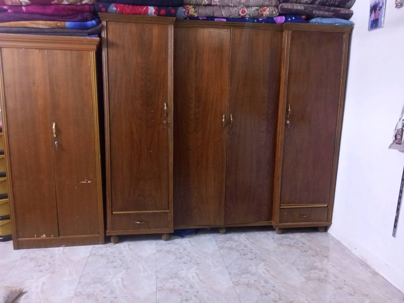 السلام عليكم اغراض للبيع كنتور 175ب زاويه ب 50  ملكانه ب قالب كريب بعشره معصاره ب 20 متجر الاصفر ب20 المجر الثاني اربع مجرات بعشره تنور غازي 25 مكاني بغداد الدوره