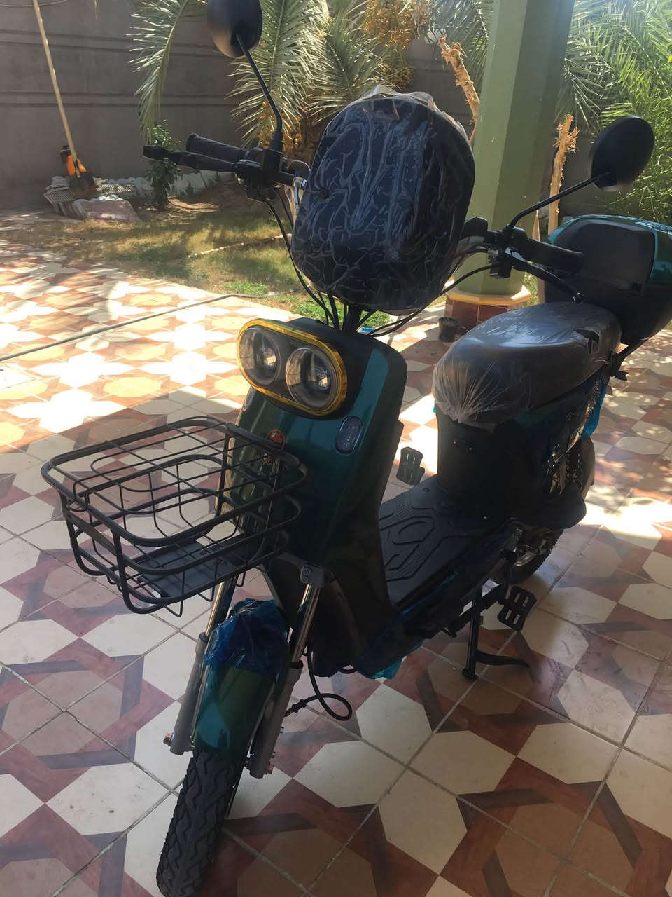 باسكل شحن للبيع نضيف البارحه طلع من المعرض نضيف سبب البيع اريد اخذ دراجه سعره 550 وبي مجال بسيط للأستفسار واتس اب او اتصال ***********
